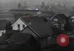 Standbild downtown Ansichten und Hochofen Betrieb Youngstown Ohio USA, 1944, aus Sekunde 37 historischem Filmmaterial Videoclip 65675041736