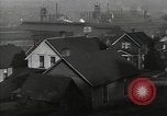 Standbild downtown Ansichten und Hochofen Betrieb Youngstown Ohio USA, 1944, aus Sekunde 38 historischem Filmmaterial Videoclip 65675041736