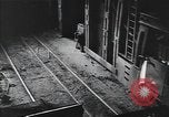 Standbild Stahlproduktion und Kinder in der High School Youngstown Ohio USA, 1944, aus Sekunde 4 historischem Filmmaterial Videoclip 65675041737