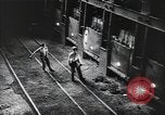 Standbild Stahlproduktion und Kinder in der High School Youngstown Ohio USA, 1944, aus Sekunde 27 historischem Filmmaterial Videoclip 65675041737