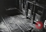 Standbild Stahlproduktion und Kinder in der High School Youngstown Ohio USA, 1944, aus Sekunde 30 historischem Filmmaterial Videoclip 65675041737
