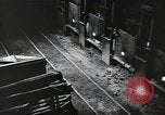 Standbild Stahlproduktion und Kinder in der High School Youngstown Ohio USA, 1944, aus Sekunde 42 historischem Filmmaterial Videoclip 65675041737