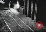Standbild Stahlproduktion und Kinder in der High School Youngstown Ohio USA, 1944, aus Sekunde 49 historischem Filmmaterial Videoclip 65675041737