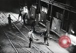 Standbild Stahlproduktion und Kinder in der High School Youngstown Ohio USA, 1944, aus Sekunde 53 historischem Filmmaterial Videoclip 65675041737