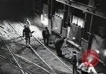 Standbild Stahlproduktion und Kinder in der High School Youngstown Ohio USA, 1944, aus Sekunde 54 historischem Filmmaterial Videoclip 65675041737