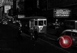 Standbild voll Fifth Avenue New York New York City USA, 1946, aus Sekunde 3 historischem Filmmaterial Videoclip 65675041739