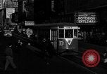 Standbild voll Fifth Avenue New York New York City USA, 1946, aus Sekunde 5 historischem Filmmaterial Videoclip 65675041739