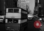 Standbild voll Fifth Avenue New York New York City USA, 1946, aus Sekunde 24 historischem Filmmaterial Videoclip 65675041739