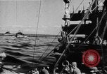 Standbild United States Coast Guard Transporte führen amphibischen Kräfte Guadalcanal Salomonen, 1942, aus Sekunde 18 historischem Filmmaterial Videoclip 65675041744