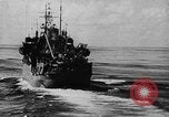 Standbild United States Coast Guard Transporte führen amphibischen Kräfte Guadalcanal Salomonen, 1942, aus Sekunde 23 historischem Filmmaterial Videoclip 65675041744