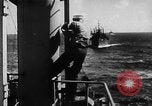 Standbild United States Coast Guard Transporte führen amphibischen Kräfte Guadalcanal Salomonen, 1942, aus Sekunde 26 historischem Filmmaterial Videoclip 65675041744