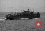 Standbild United States Coast Guard Transporte führen amphibischen Kräfte Guadalcanal Salomonen, 1942, aus Sekunde 32 historischem Filmmaterial Videoclip 65675041744