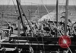 Standbild United States Coast Guard Transporte führen amphibischen Kräfte Guadalcanal Salomonen, 1942, aus Sekunde 33 historischem Filmmaterial Videoclip 65675041744