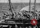 Standbild United States Coast Guard Transporte führen amphibischen Kräfte Guadalcanal Salomonen, 1942, aus Sekunde 36 historischem Filmmaterial Videoclip 65675041744