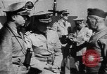 Standbild United States Coast Guard Transporte führen amphibischen Kräfte Guadalcanal Salomonen, 1942, aus Sekunde 42 historischem Filmmaterial Videoclip 65675041744