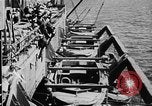 Standbild United States Coast Guard Transporte führen amphibischen Kräfte Guadalcanal Salomonen, 1942, aus Sekunde 46 historischem Filmmaterial Videoclip 65675041744
