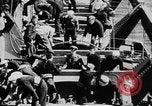 Standbild United States Coast Guard Transporte führen amphibischen Kräfte Guadalcanal Salomonen, 1942, aus Sekunde 55 historischem Filmmaterial Videoclip 65675041744
