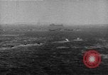 Immagine di Della Guardia Costiera degli Stati Uniti Tarawa Isole Gilbert, 1943, secondo 9 filmato di repertorio 65675041746