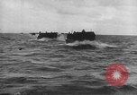 Immagine di Della Guardia Costiera degli Stati Uniti Tarawa Isole Gilbert, 1943, secondo 17 filmato di repertorio 65675041746