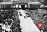 Immagine di Adolf Hitler annuncia il Anschluss Vienna Austria, 1938, secondo 5 filmato di repertorio 65675041760
