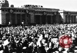 Immagine di Adolf Hitler annuncia il Anschluss Vienna Austria, 1938, secondo 28 filmato di repertorio 65675041760