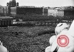 Immagine di Adolf Hitler annuncia il Anschluss Vienna Austria, 1938, secondo 50 filmato di repertorio 65675041760