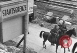Immagine di Truppe tedesche immettere Kufstein Austria Kufstein Austria, 1938, secondo 6 filmato di repertorio 65675041763