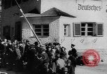 Immagine di Cavalleria tedesca entrando in Passau Austria Austria, 1938, secondo 19 filmato di repertorio 65675041764