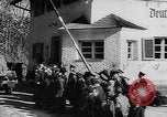 Immagine di Cavalleria tedesca entrando in Passau Austria Austria, 1938, secondo 20 filmato di repertorio 65675041764