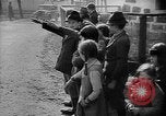 Immagine di Cavalleria tedesca entrando in Passau Austria Austria, 1938, secondo 57 filmato di repertorio 65675041764