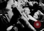 Image Les citoyens de célébrer l'annexion de l'Autriche par l'Allemagne Villach en Autriche, 1938, de la seconde 18 séquences d'archives historiques vidéo 65675041766