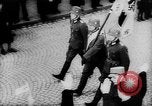 Image Les citoyens de célébrer l'annexion de l'Autriche par l'Allemagne Villach en Autriche, 1938, de la seconde 29 séquences d'archives historiques vidéo 65675041766
