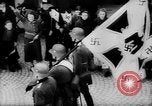 Image Les citoyens de célébrer l'annexion de l'Autriche par l'Allemagne Villach en Autriche, 1938, de la seconde 34 séquences d'archives historiques vidéo 65675041766