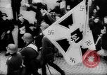 Image Les citoyens de célébrer l'annexion de l'Autriche par l'Allemagne Villach en Autriche, 1938, de la seconde 35 séquences d'archives historiques vidéo 65675041766