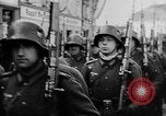 Image Les citoyens de célébrer l'annexion de l'Autriche par l'Allemagne Villach en Autriche, 1938, de la seconde 46 séquences d'archives historiques vidéo 65675041766