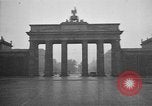 Standbild Brandenburger Tor Berlin Deutschland, 1932, aus Sekunde 7 historischem Filmmaterial Videoclip 65675041771