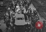Standbild Bahnhof Berlin Deutschland, 1932, aus Sekunde 12 historischem Filmmaterial Videoclip 65675041772