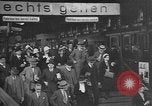 Standbild Bahnhof Berlin Deutschland, 1932, aus Sekunde 17 historischem Filmmaterial Videoclip 65675041772