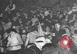 Immagine di Chorus line performance di danza Berlino Germania, 1932, secondo 10 filmato di repertorio 65675041779