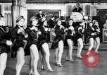 Immagine di Chorus line performance di danza Berlino Germania, 1932, secondo 34 filmato di repertorio 65675041779