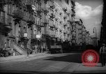 Standbild Tenement Bereich New York City USA, 1937, aus Sekunde 32 historischem Filmmaterial Videoclip 65675041801