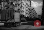 Standbild Tenement Bereich New York City USA, 1937, aus Sekunde 35 historischem Filmmaterial Videoclip 65675041801