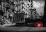 Standbild Tenement Bereich New York City USA, 1937, aus Sekunde 36 historischem Filmmaterial Videoclip 65675041801