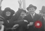 Immagine di Il giorno dell'Armistizio celebrazione Parigi Francia, 1918, secondo 24 filmato di repertorio 65675041812