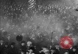 Immagine di Il giorno dell'Armistizio celebrazione termina prima guerra mondiale Parigi Francia, 1918, secondo 54 filmato di repertorio 65675041813