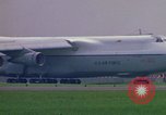 Standbild Paris Air Show Paris Frankreich, 1971, aus Sekunde 6 historischem Filmmaterial Videoclip 65675041823