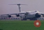 Standbild Paris Air Show Paris Frankreich, 1971, aus Sekunde 31 historischem Filmmaterial Videoclip 65675041823
