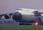Standbild Paris Air Show Paris Frankreich, 1971, aus Sekunde 36 historischem Filmmaterial Videoclip 65675041823