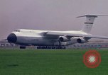 Standbild Paris Air Show Paris Frankreich, 1971, aus Sekunde 44 historischem Filmmaterial Videoclip 65675041823