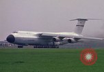 Standbild Paris Air Show Paris Frankreich, 1971, aus Sekunde 47 historischem Filmmaterial Videoclip 65675041823